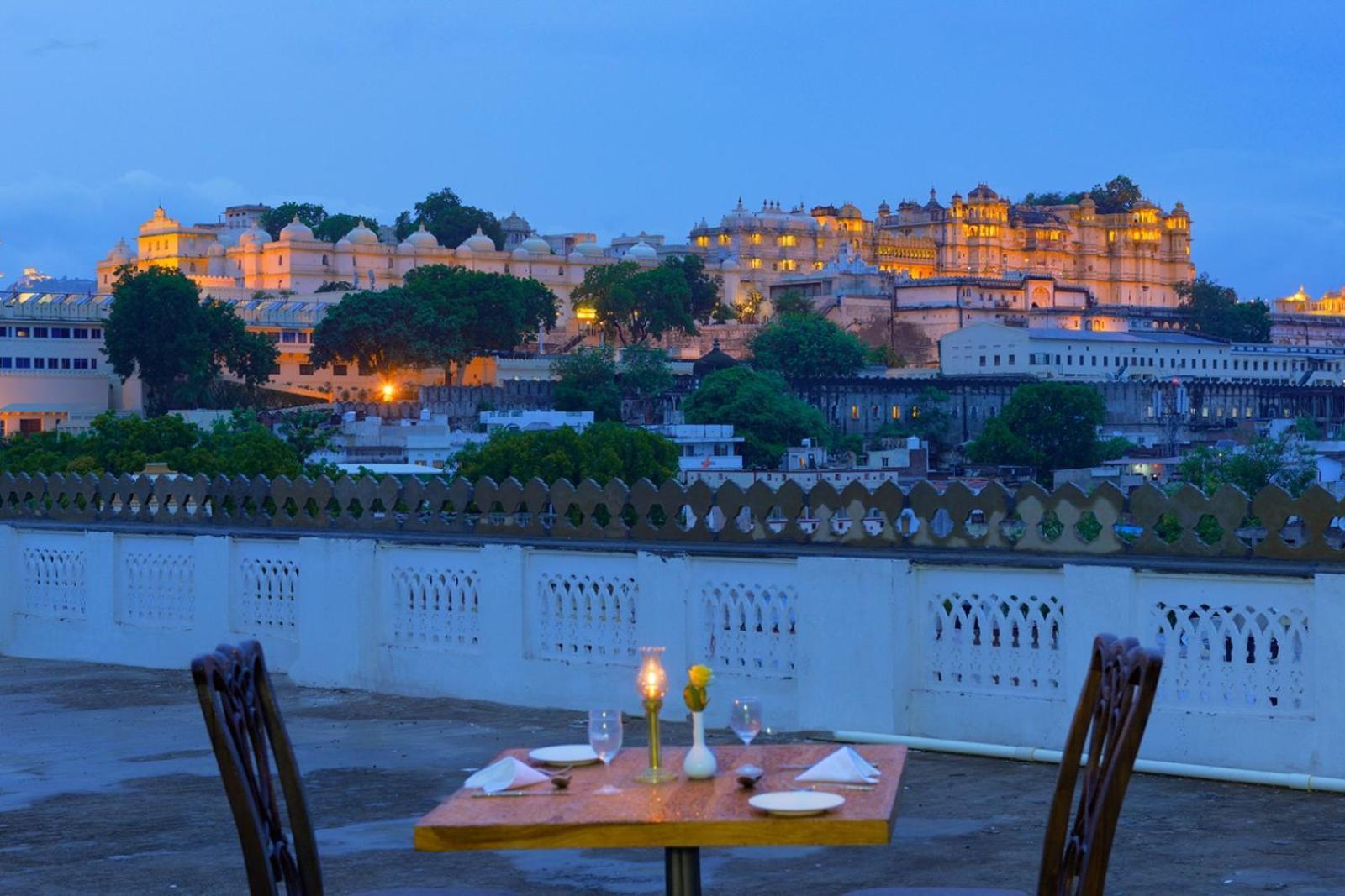 Aaram Mahal By Pachar Group Hotell Udaipur Exteriör bild
