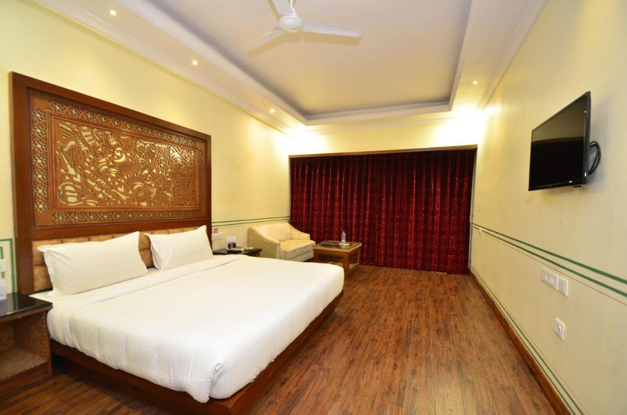 Aaram Mahal By Pachar Group Hotell Udaipur Exteriör bild