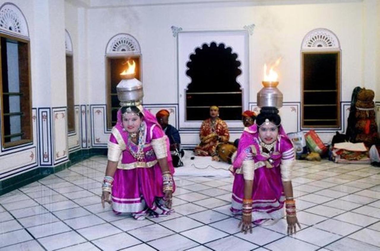 Aaram Mahal By Pachar Group Hotell Udaipur Exteriör bild